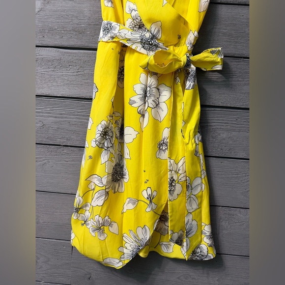 NWT Alice + Olivia Susana Yellow Floral Wrap Mini Dress Begonia Citrus Sz 10 - Picture 7 of 15